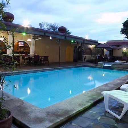 Phoenix Hotel アンヘレス エクステリア 写真