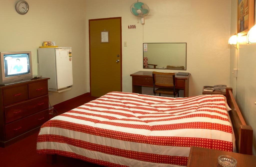 Phoenix Hotel アンヘレス 部屋 写真
