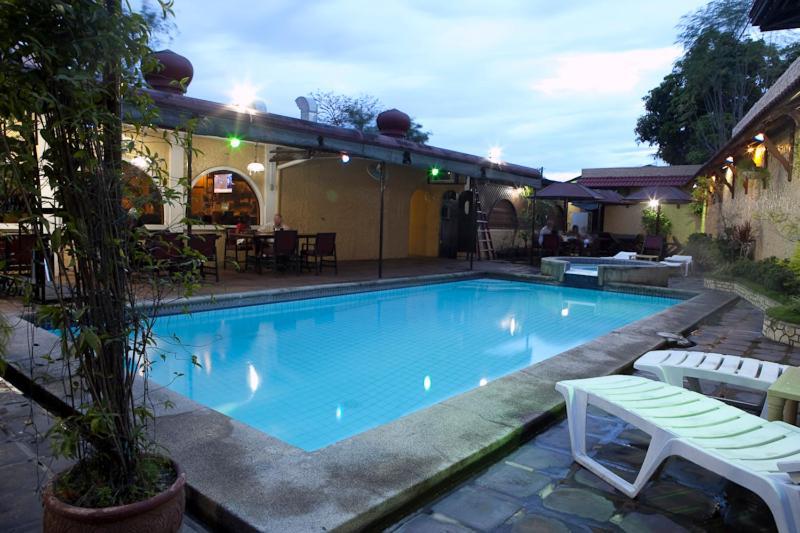 Phoenix Hotel アンヘレス エクステリア 写真
